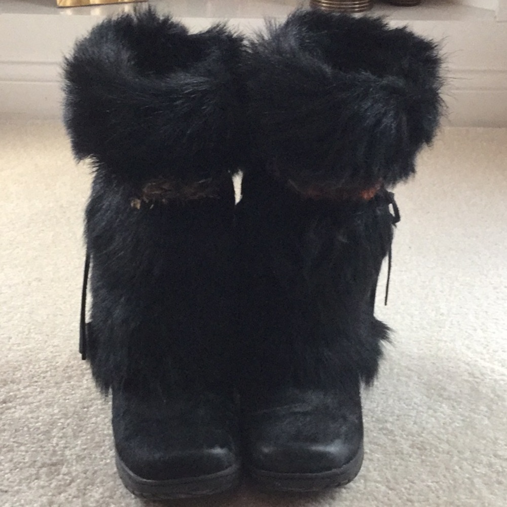 Fur boots